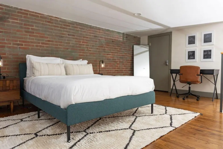 Trendy 1 Br Loft Apt Downtown With Exposed Brick
