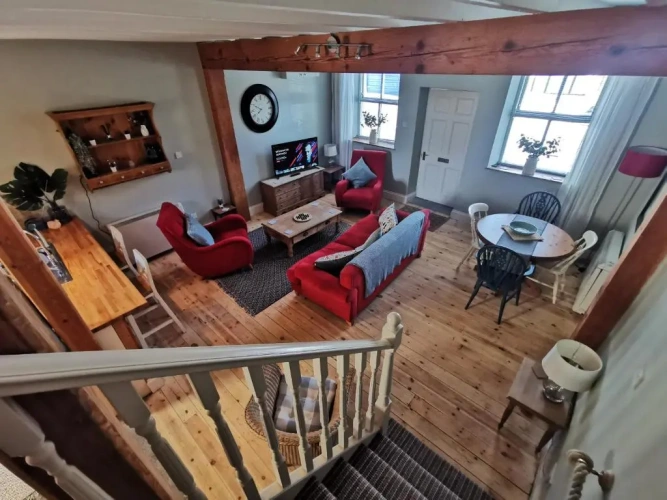 2 Bedrooms Cottage