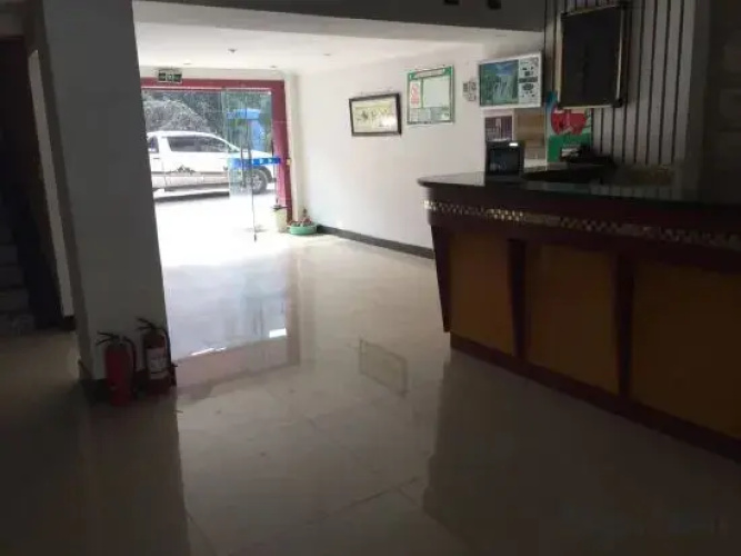 Longqiu Hotel