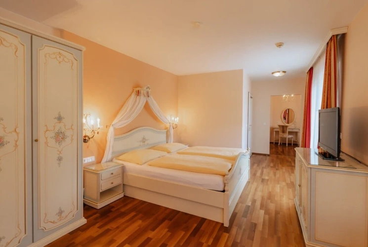 1 Bedroom Standard Double room with balcony