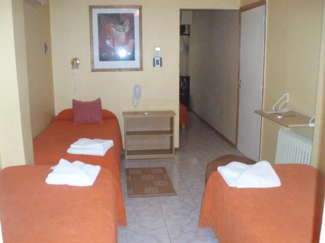 Standard Triple room