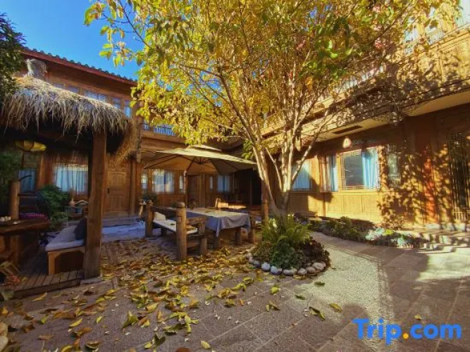 Yunmengze Hostel