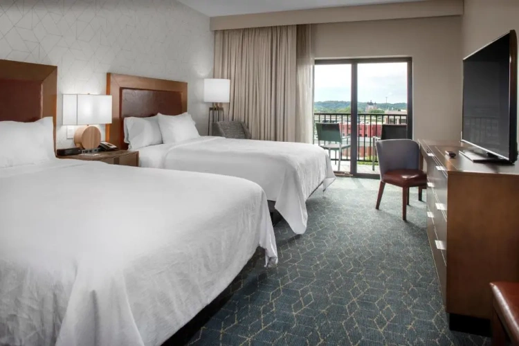 2 Rooms Quadruple Suite