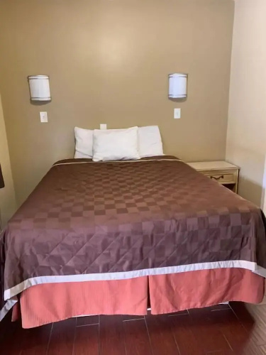 Sunlight Motel