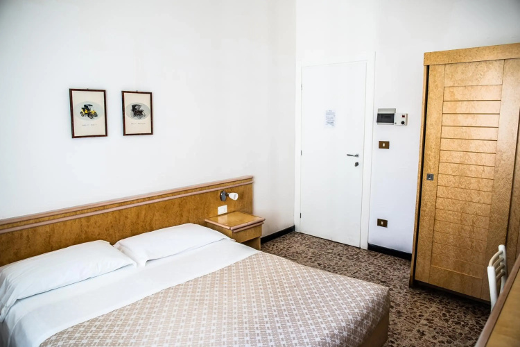 Hotel West End