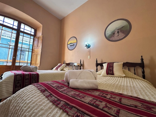 Standard Twin room with courtyard view