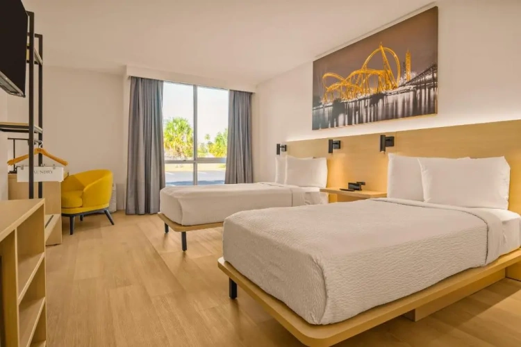 Standard Twin room
