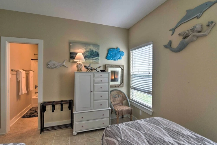 4 Bedrooms Cottage