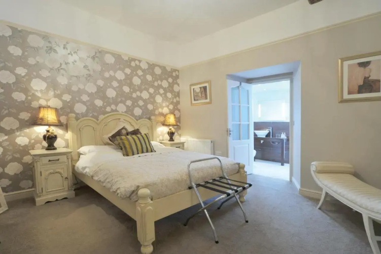 Priory Hotel