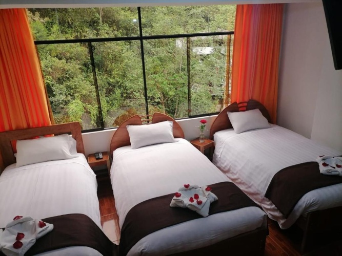 Standard Triple room