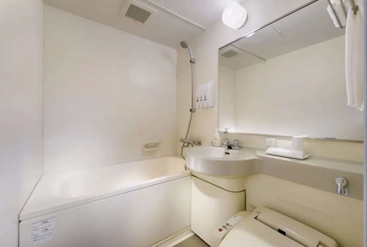 Standard Twin room with city view