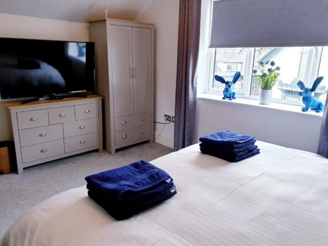 Central Windermere Luxury two bed Apartment Dog Friendly