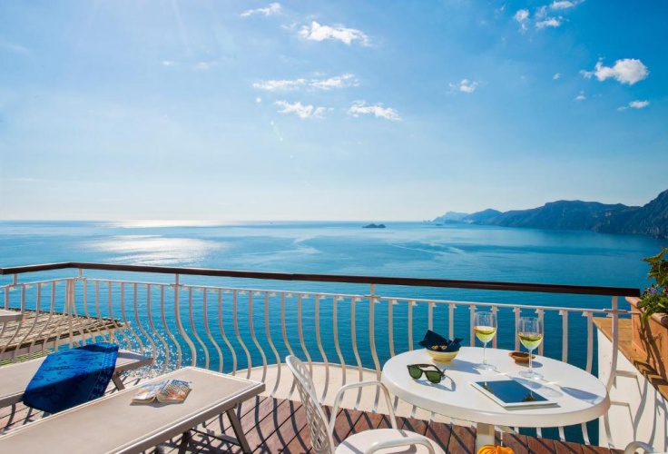 Deluxe Double room with balcony and with sea view