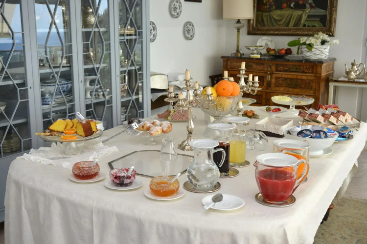 Mon Repos Luxury Suites