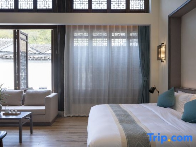 Triple Duplex Suite