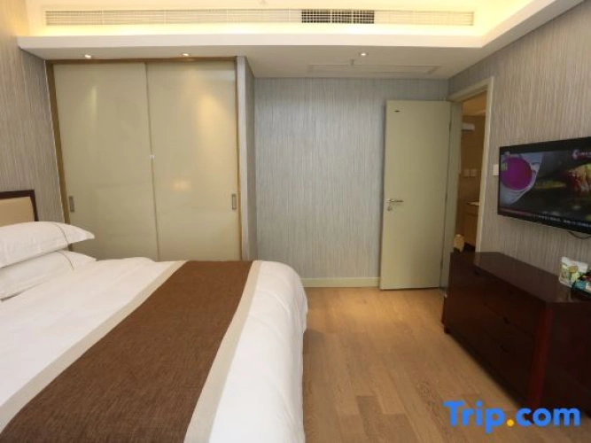 2 Bedrooms Business Suite with city view