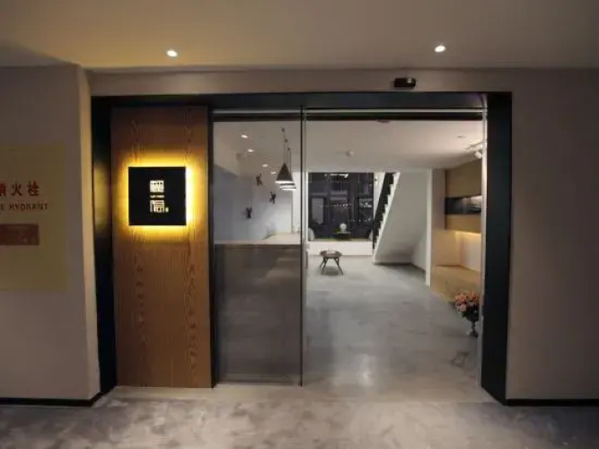 Luyin Hotel (Chongqing Changjiahui)