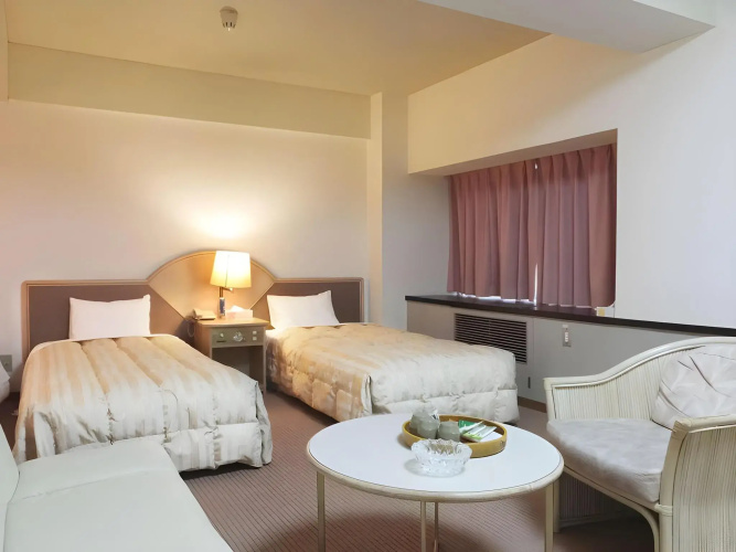 Atami New Fujiya Hotel