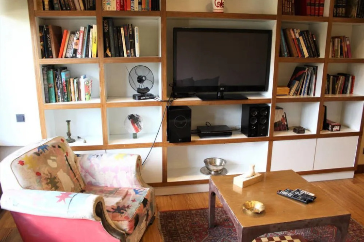 Elegant & Cozy Central Apt - 5' to Athens Metro St