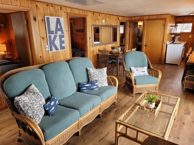 Winni Lakefront Cabin - Laconia, NH