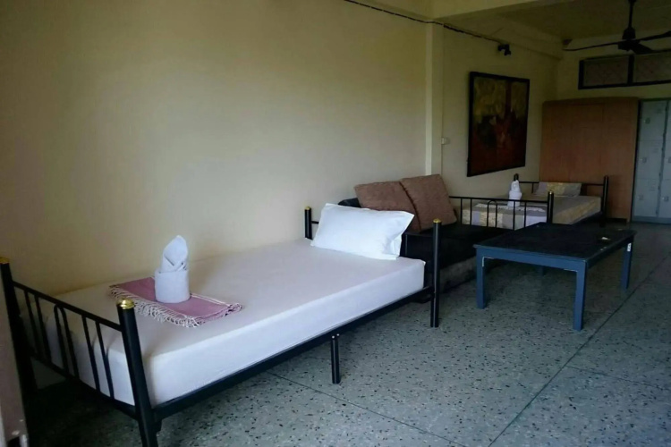 Beachspot Hostel & Restaurant - Adults Only