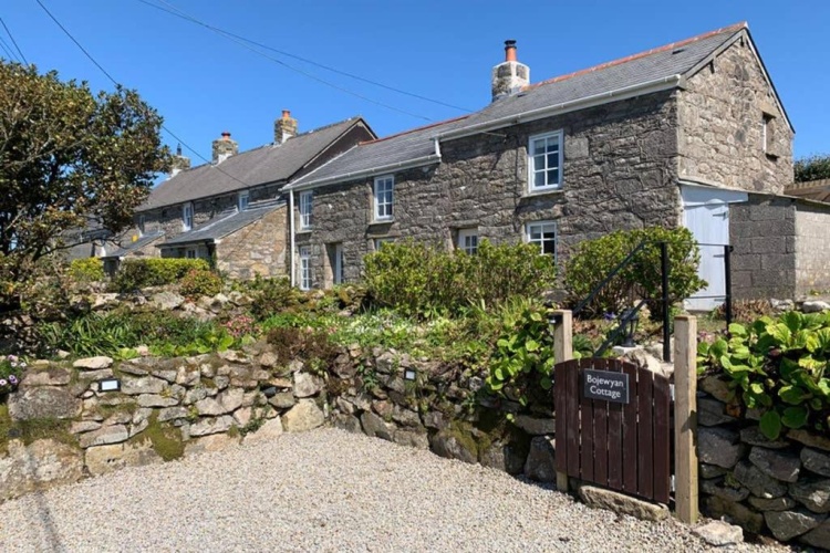3 Bedrooms Double Cottage