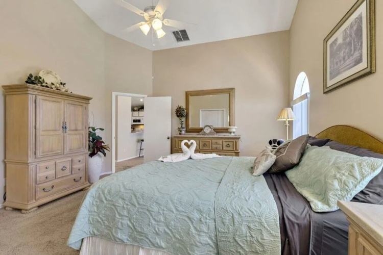 Hampton Lakes by Shine Villas