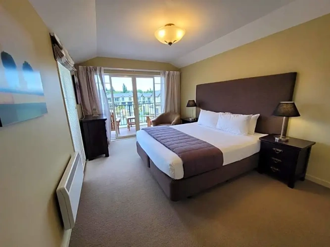 1 Bedroom Deluxe Apartment
