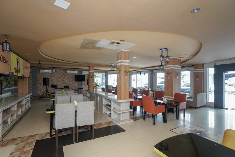 Collection O 736 Hotel Best Skip