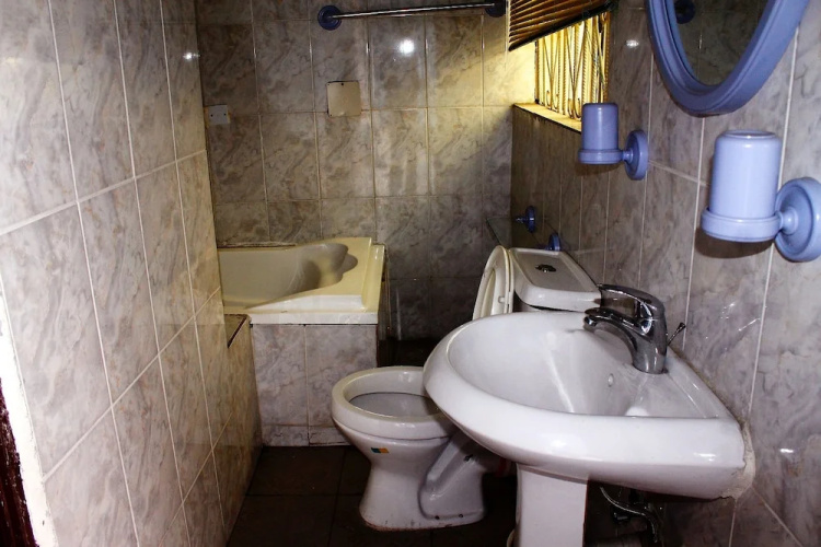 Row Hotel & Suites