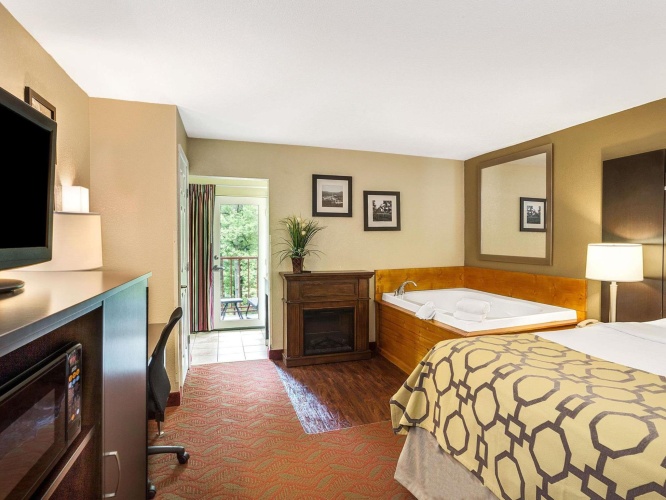 2 Bedrooms Suite with river view