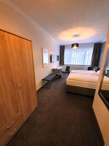1 Bedroom Double Suite