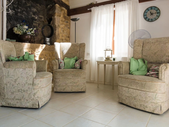 Rustic Chic Country Cottage