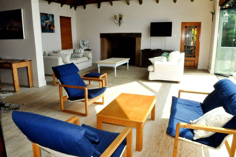 Fever Tree Manor