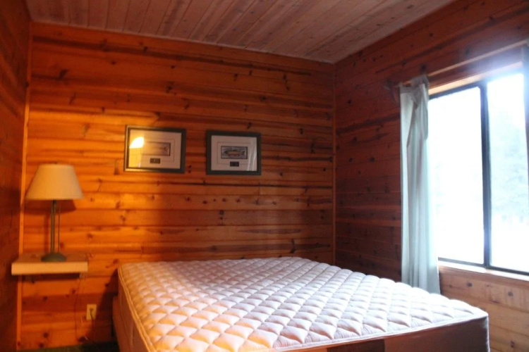 Twin Lakes Resort