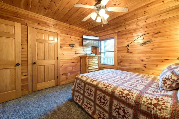 Hemlock Manor by Jackson Mountain Rentals
