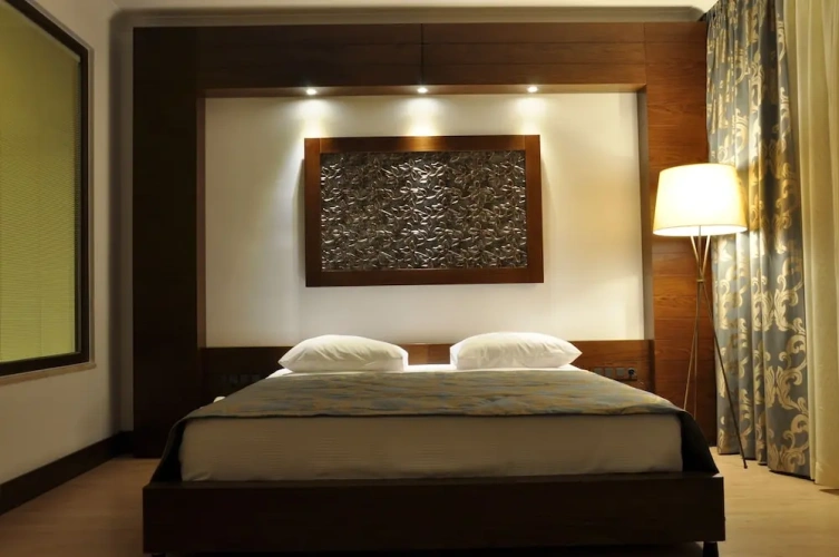 1 Bedroom Suite with balcony and with sea view