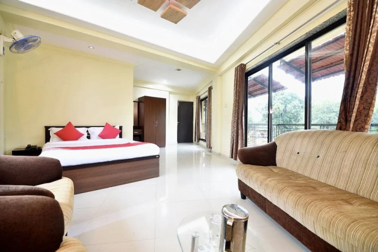 HariS Hotel Seawood