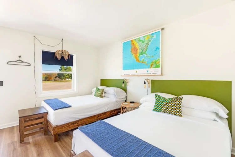 Deluxe Quadruple room