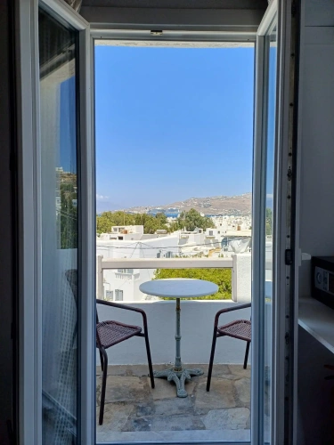 Standard Triple room with sea view