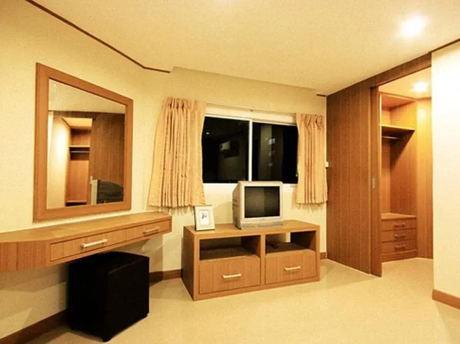 The Chateau Luxury Serviced Apartment