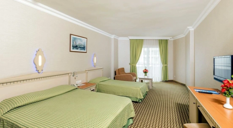 Standard room with partial sea view