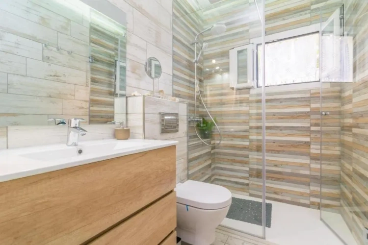 4 Bedrooms Double Cottage