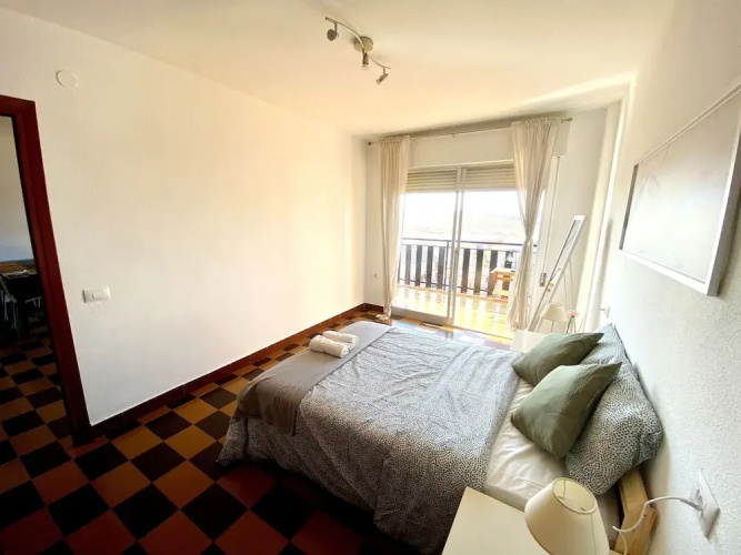3 Bed room flat with Sea & Mountain View
