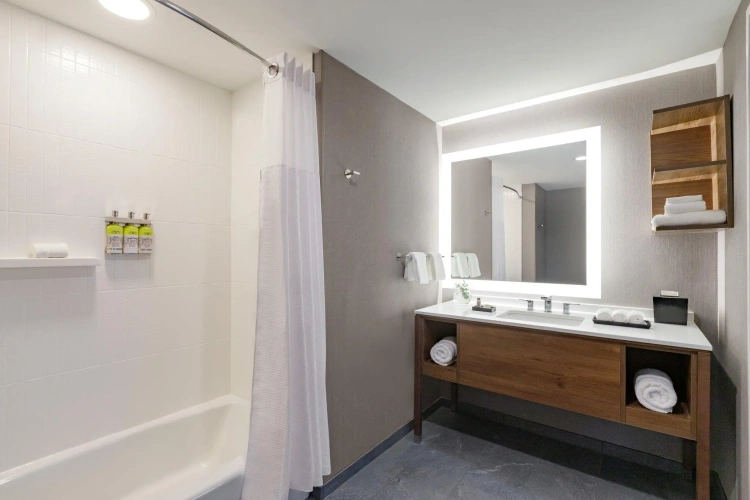 1 Bedroom Quadruple Suite