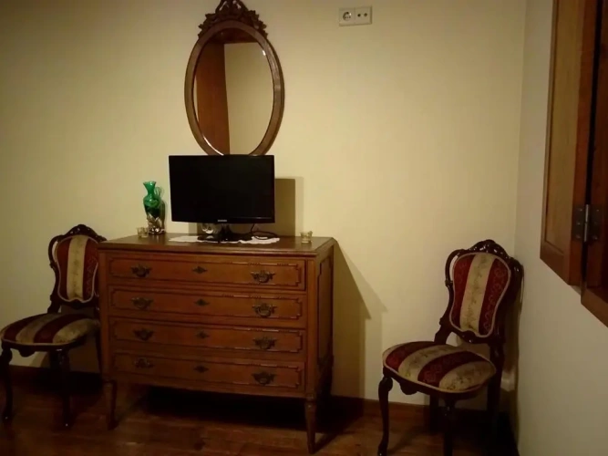 2 Bedrooms Cottage
