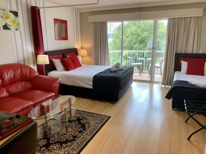 1 Bedroom Superior Triple room with balcony