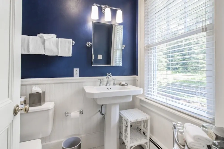 Quadruple Family Suite