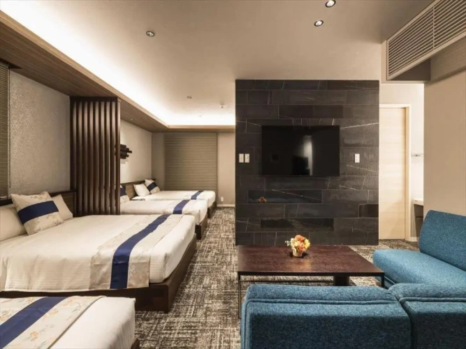 Deluxe Suite