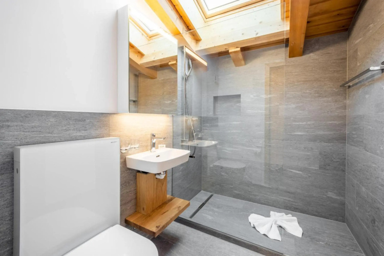 LAAX Homes - Casa la Streia